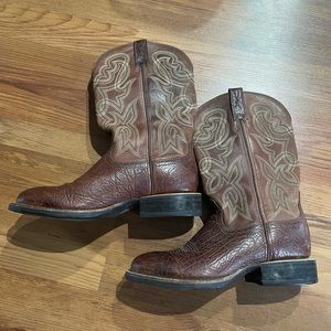 Twisted boots size 7